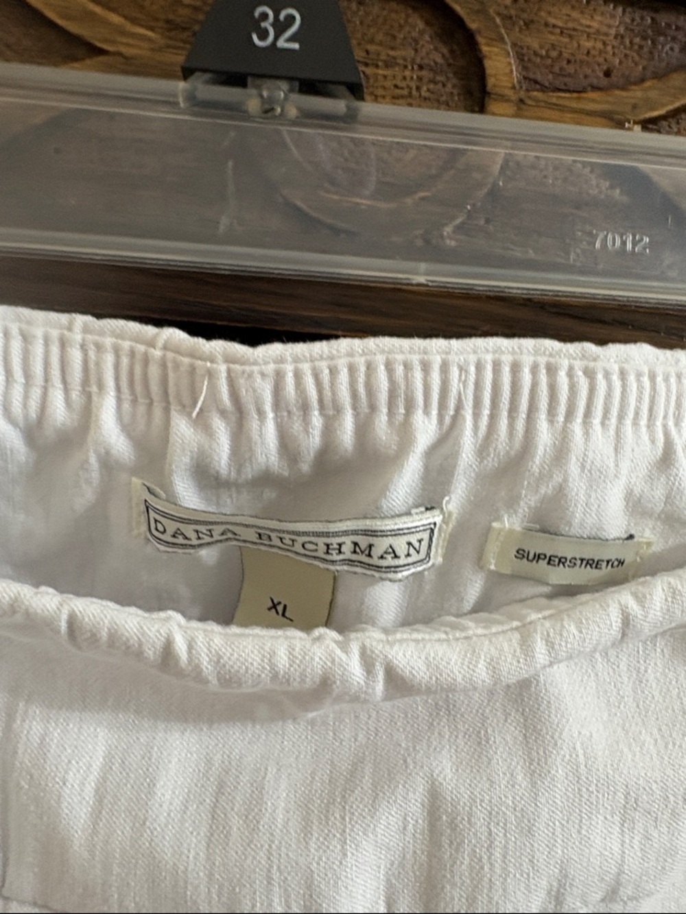 Dana Buchman White Women's Pull-On Bermuda Shorts - Picture 4 of 9